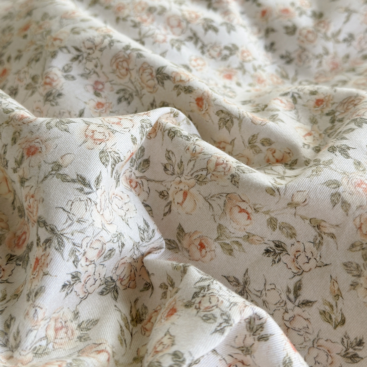 91家纺网 家纺一手货源 找家纺 怡家居 2025新款全棉纯棉磨毛数码印花韩系花边四件套 初暖