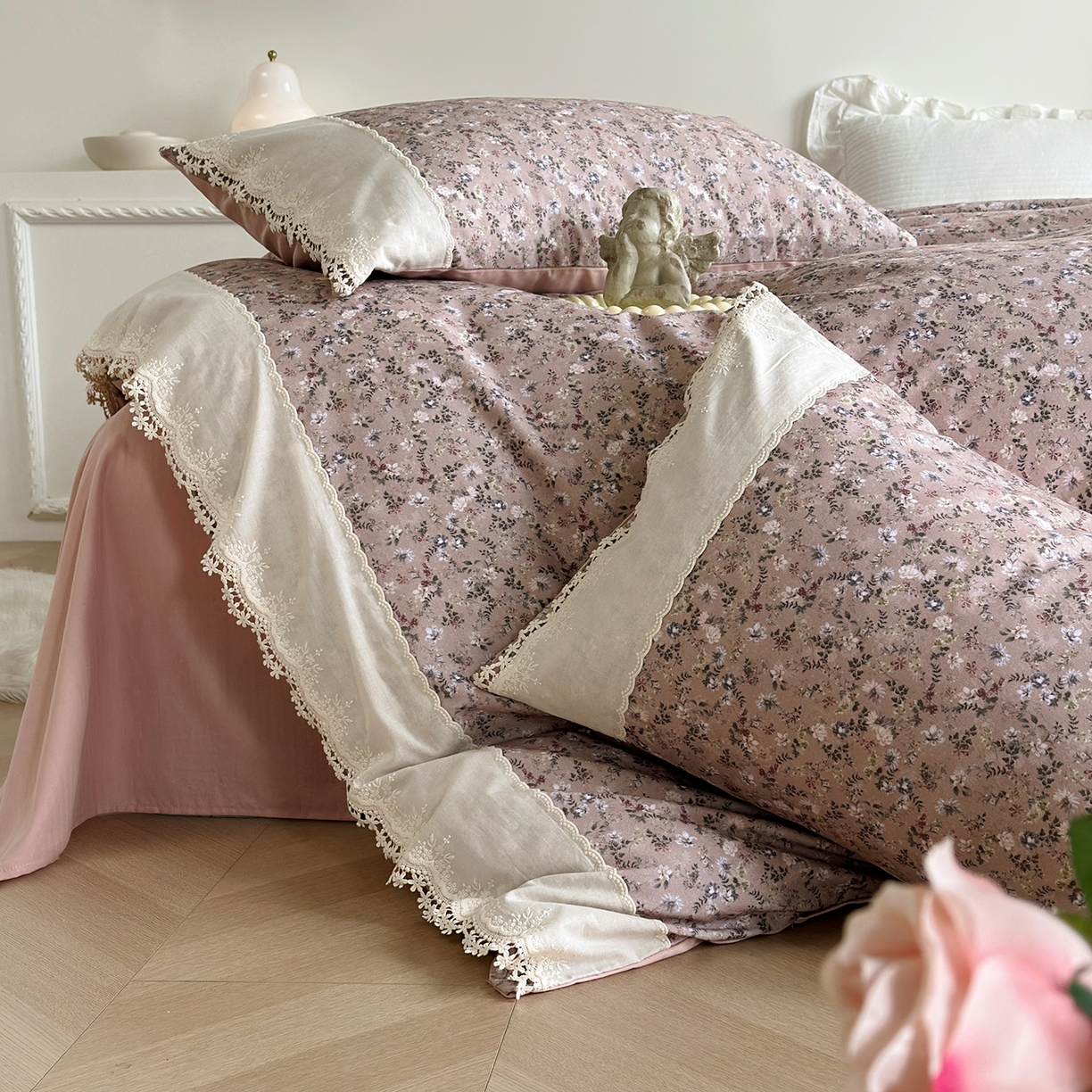 91家纺网 家纺一手货源 找家纺 怡家居 2025新款全棉纯棉磨毛数码印花韩系花边四件套 茵然