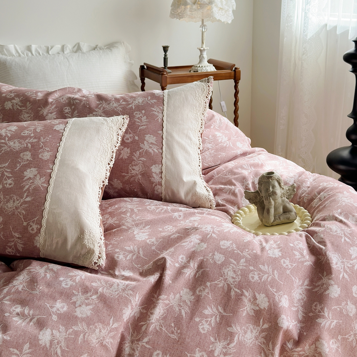 91家纺网 家纺一手货源 找家纺 怡家居 2025新款全棉纯棉磨毛数码印花韩系花边四件套 兰序