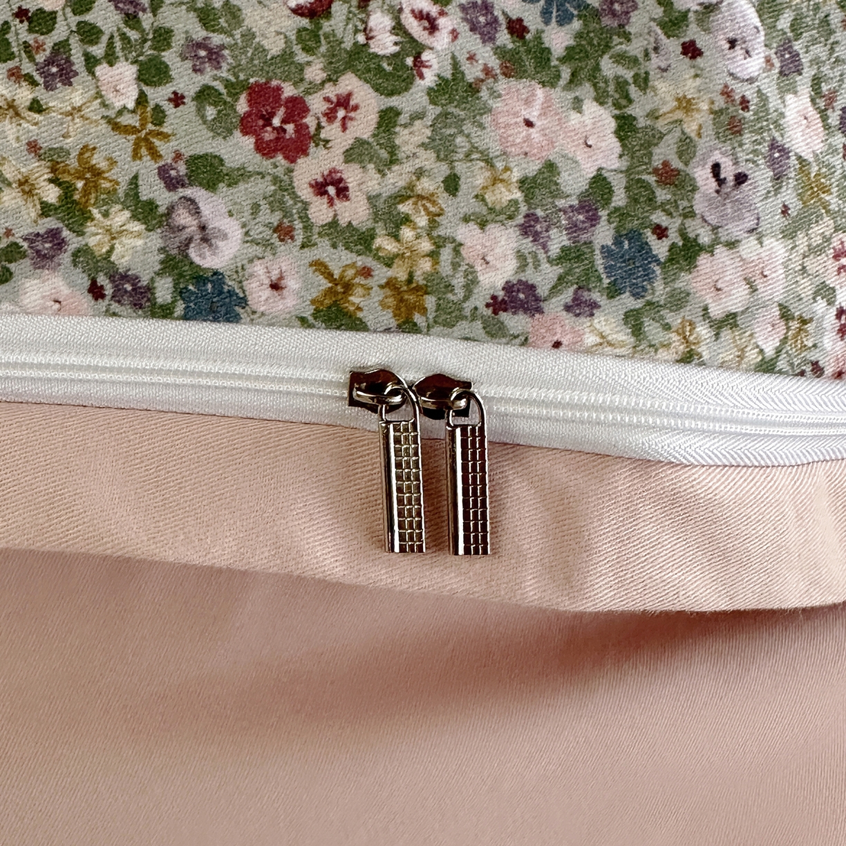 91家纺网 家纺一手货源 找家纺 怡家居 2025新款全棉纯棉磨毛数码印花韩系花边四件套 珍妮