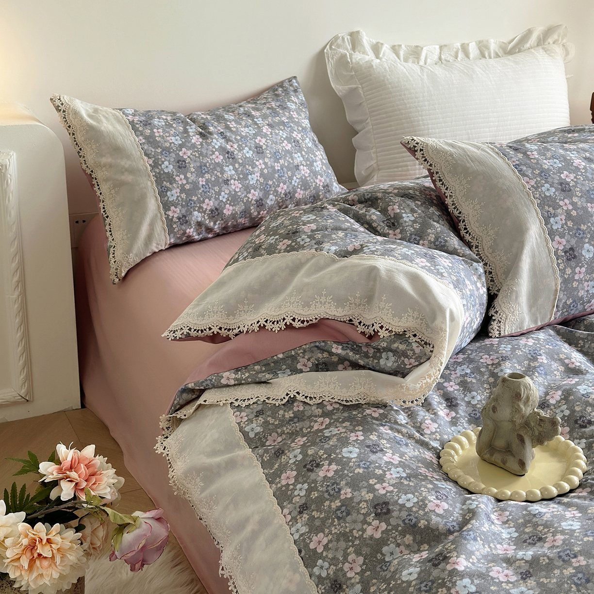 91家纺网 家纺一手货源 找家纺 怡家居 2025新款全棉纯棉磨毛数码印花韩系花边四件套 玛丽亚