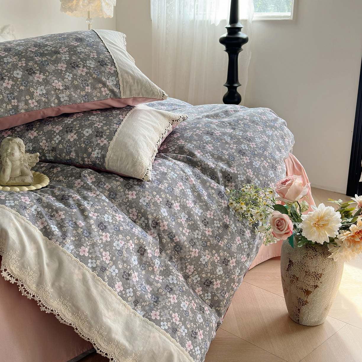 91家纺网 家纺一手货源 找家纺 怡家居 2025新款全棉纯棉磨毛数码印花韩系花边四件套 玛丽亚