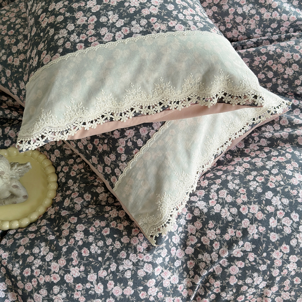 91家纺网 家纺一手货源 找家纺 怡家居 2025新款全棉纯棉磨毛数码印花韩系花边四件套 浪漫