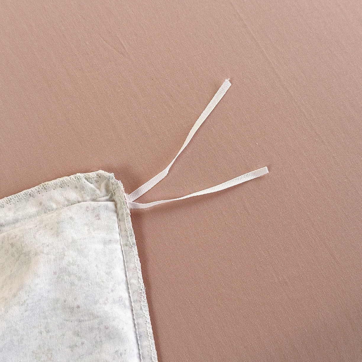 91家纺网 家纺一手货源 找家纺 怡家居 2025新款全棉纯棉磨毛数码印花韩系花边四件套 珍妮