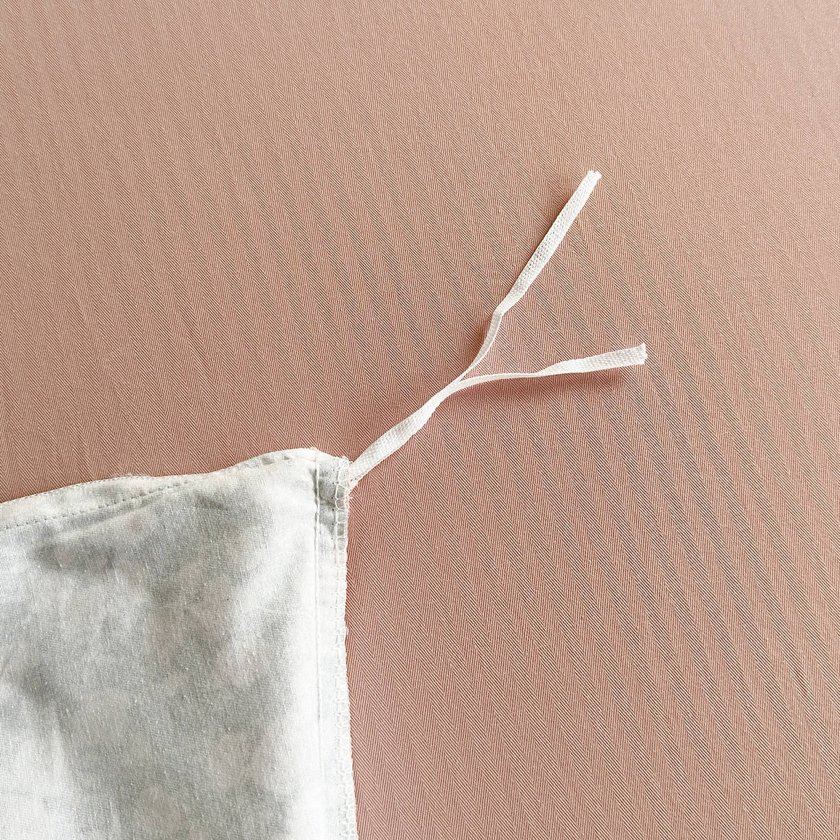 91家纺网 家纺一手货源 找家纺 怡家居 2025新款全棉纯棉磨毛数码印花韩系花边四件套 浪漫