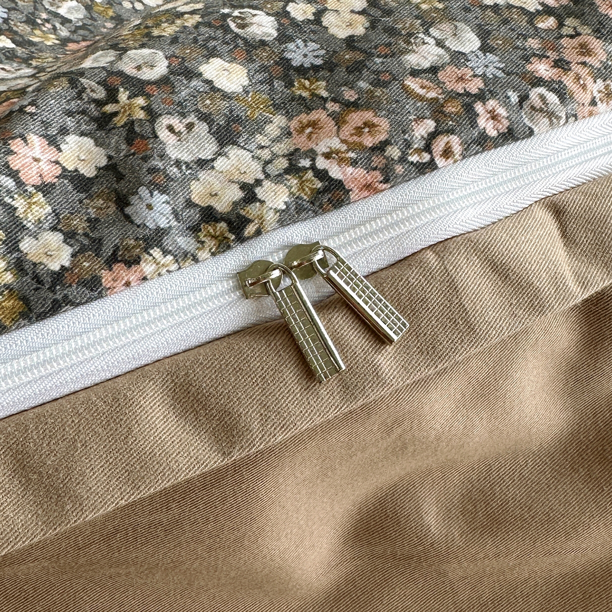 91家纺网 家纺一手货源 找家纺 怡家居 2025新款全棉纯棉磨毛数码印花韩系花边四件套 阑珊