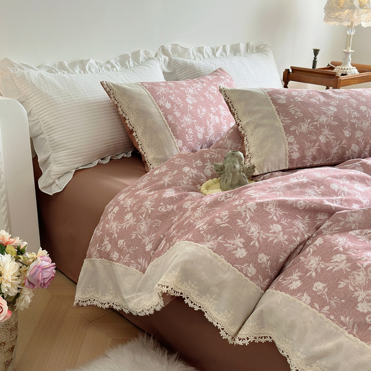 91家纺网 家纺一手货源 找家纺 怡家居 2025新款全棉纯棉磨毛数码印花韩系花边四件套 兰序