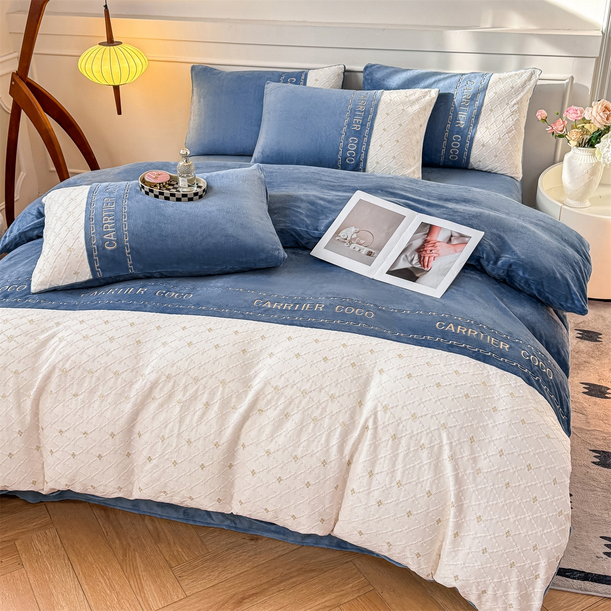 91家纺网 家纺一手货源 找家纺 （总）灰鲸 2025新款牛奶绒拼接刺绣雕花四件套-可可