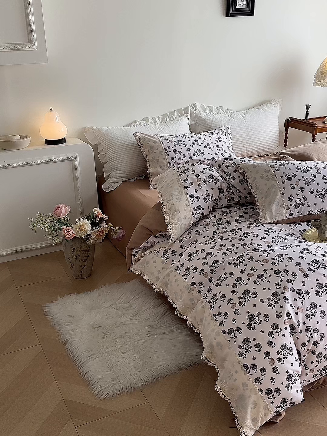 91家纺网 家纺一手货源 找家纺 怡家居 2025新款全棉纯棉磨毛数码印花韩系花边四件套 语棠