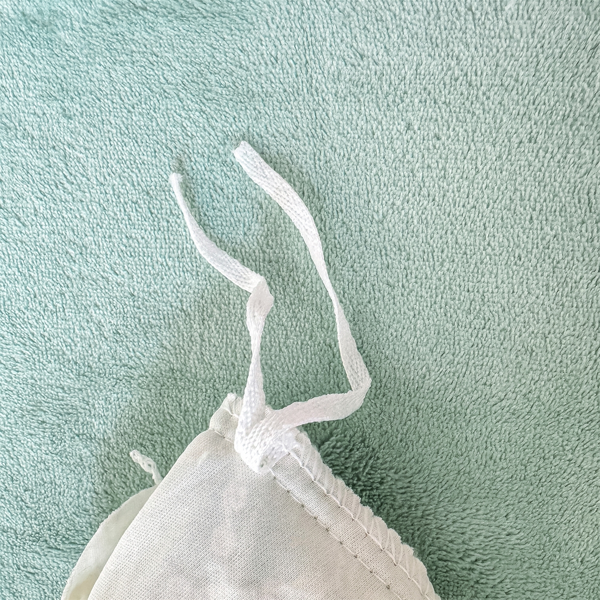 91家纺网 家纺一手货源 找家纺 灰鲸 2025新款牛奶绒拼接刺绣雕花四件套-可可 可可-抹茶绿