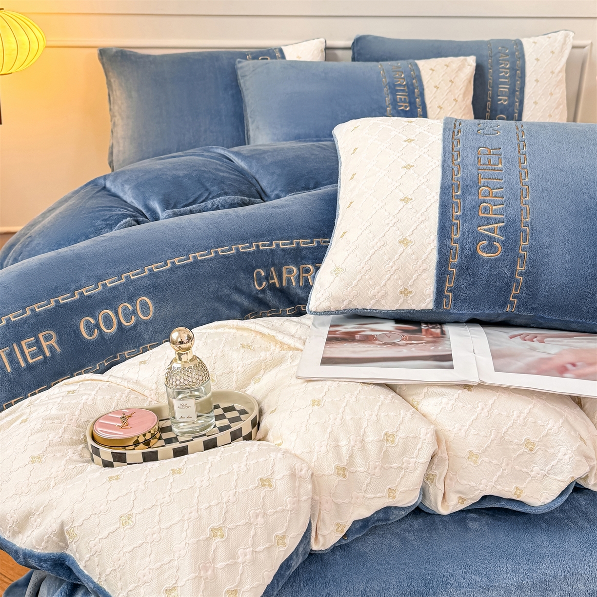91家纺网 家纺一手货源 找家纺 灰鲸 2025新款牛奶绒拼接刺绣雕花四件套-可可 可可-宾利蓝