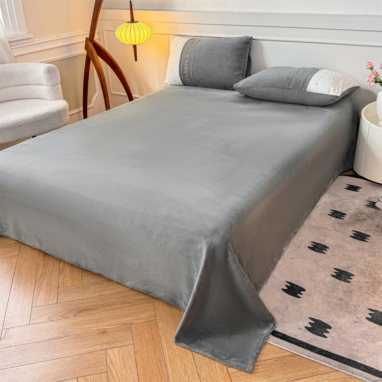 91家纺网 家纺一手货源 找家纺 灰鲸 2025新款牛奶绒拼接刺绣雕花四件套-可可 可可-绅士灰