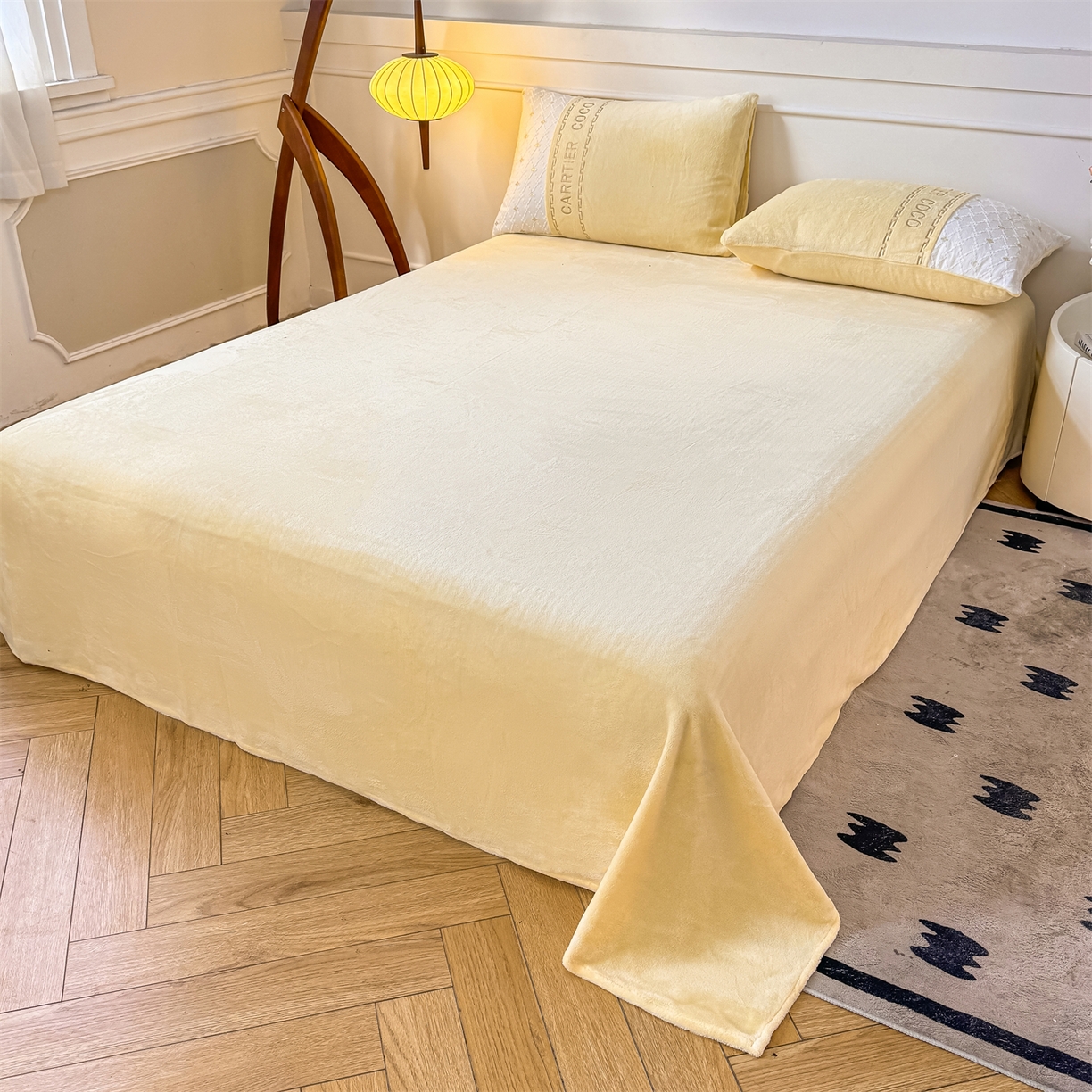 91家纺网 家纺一手货源 找家纺 灰鲸 2025新款牛奶绒拼接刺绣雕花四件套-可可 可可-奶油黄