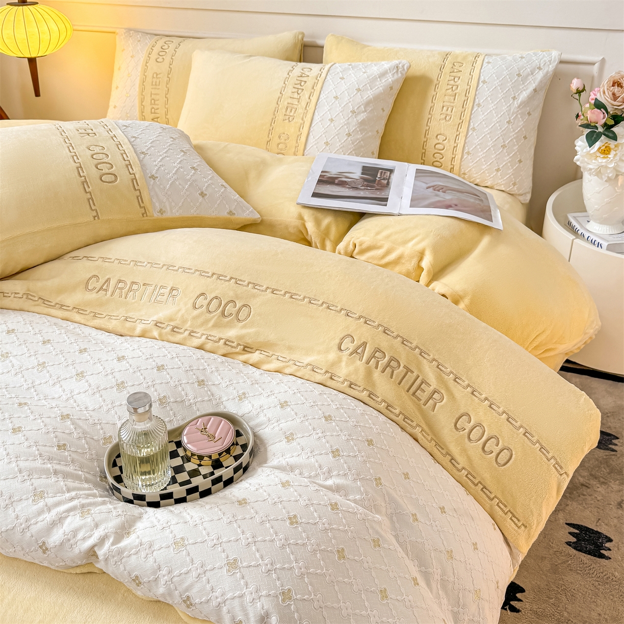 91家纺网 家纺一手货源 找家纺 灰鲸 2025新款牛奶绒拼接刺绣雕花四件套-可可 可可-奶油黄