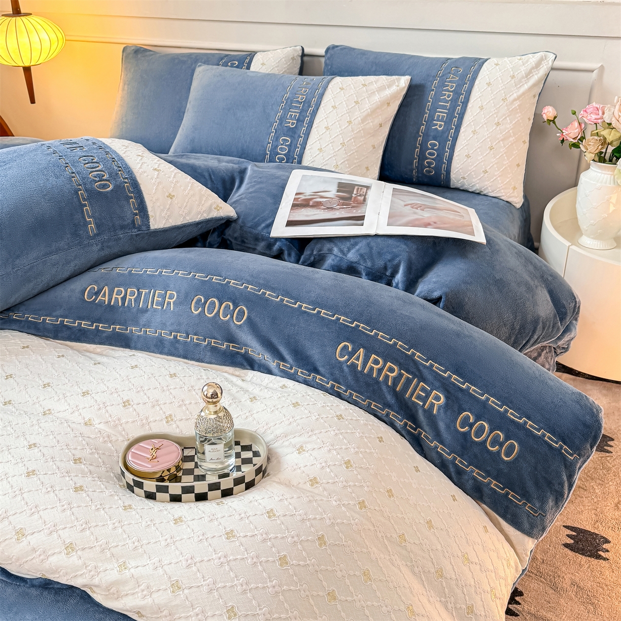 91家纺网 家纺一手货源 找家纺 （总）灰鲸 2025新款牛奶绒拼接刺绣雕花四件套-可可