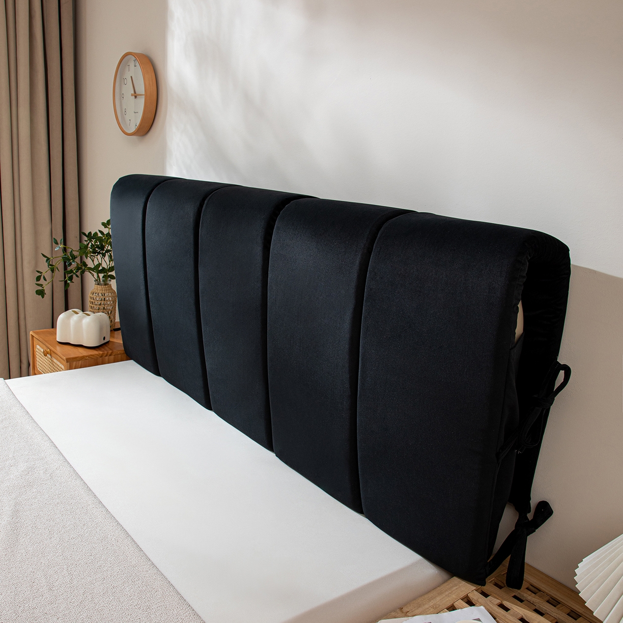 91家纺网 家纺一手货源 找家纺 沐沐家纺 2026新款丰德绒海绵款床头罩 黑色