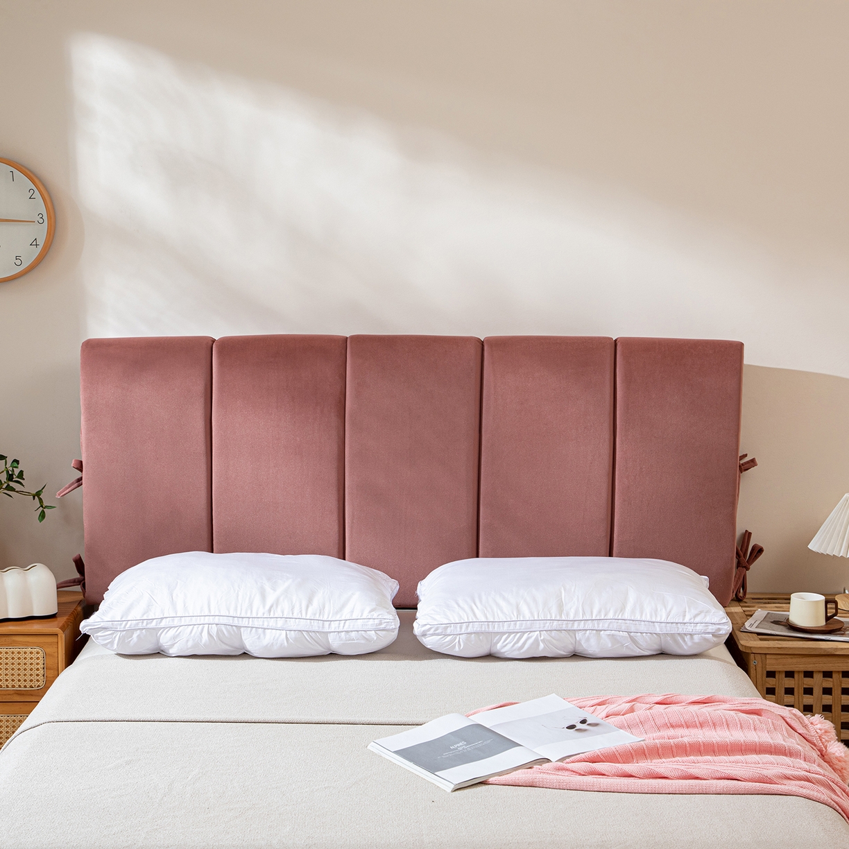 91家纺网 家纺一手货源 找家纺 沐沐家纺 2026新款丰德绒海绵款床头罩 粉色