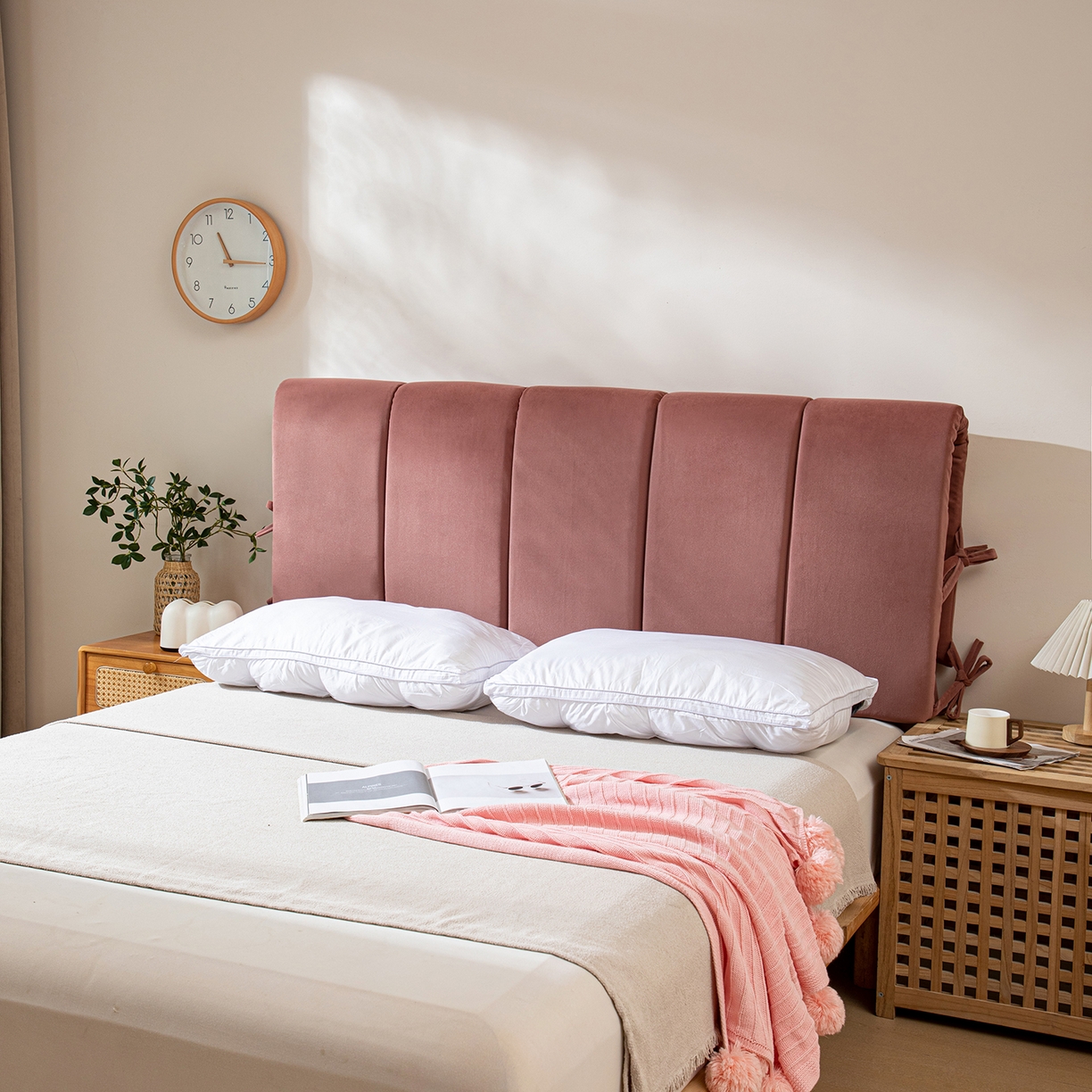 91家纺网 家纺一手货源 找家纺 沐沐家纺 2026新款丰德绒海绵款床头罩 粉色