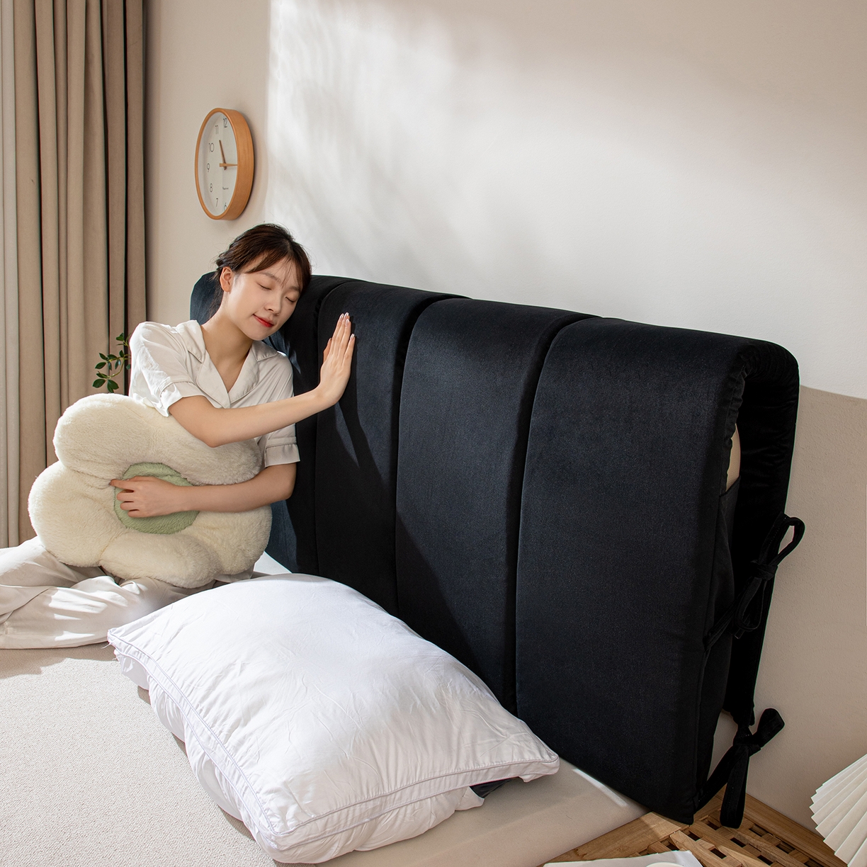 91家纺网 家纺一手货源 找家纺 沐沐家纺 2026新款丰德绒海绵款床头罩 黑色