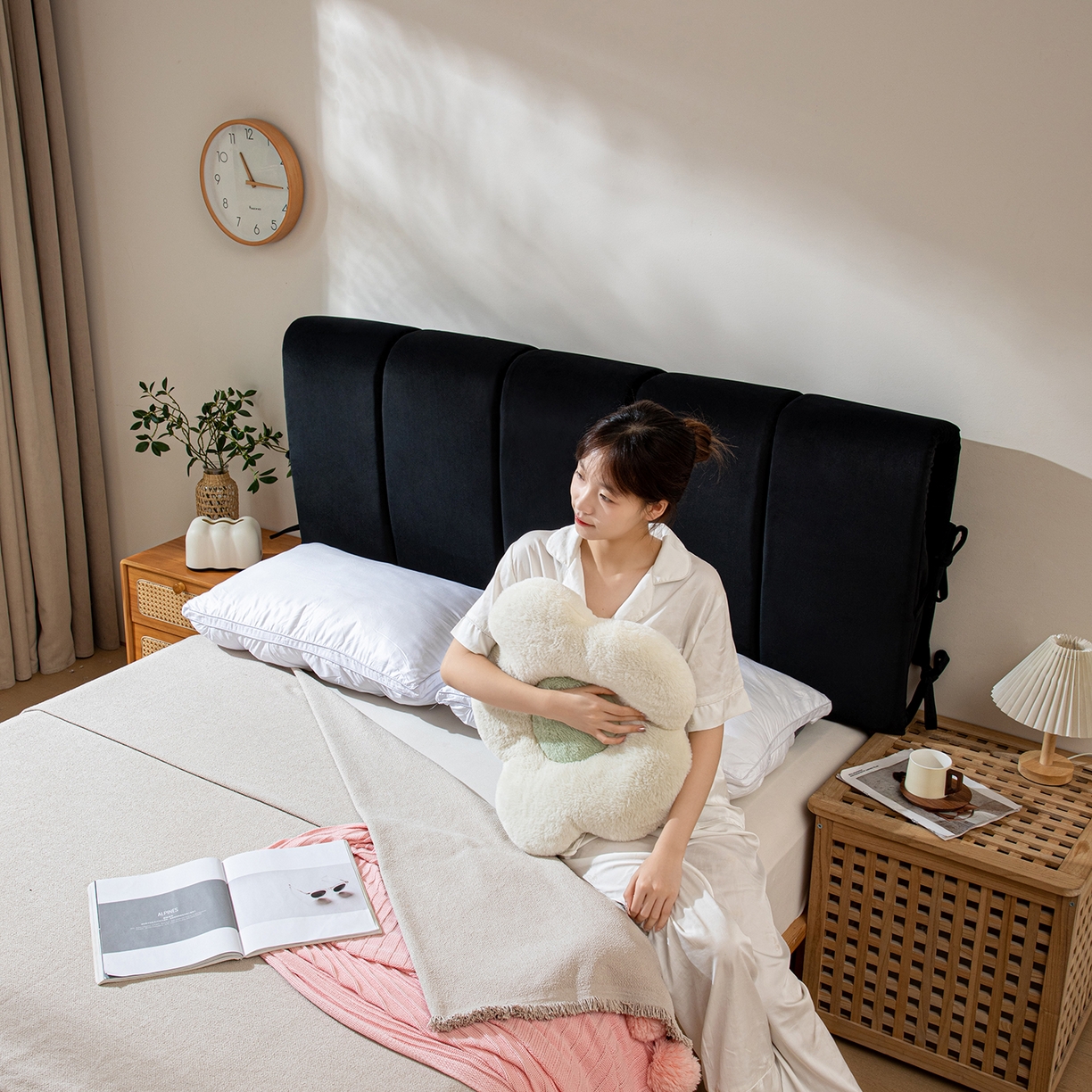 91家纺网 家纺一手货源 找家纺 沐沐家纺 2026新款丰德绒海绵款床头罩 黑色