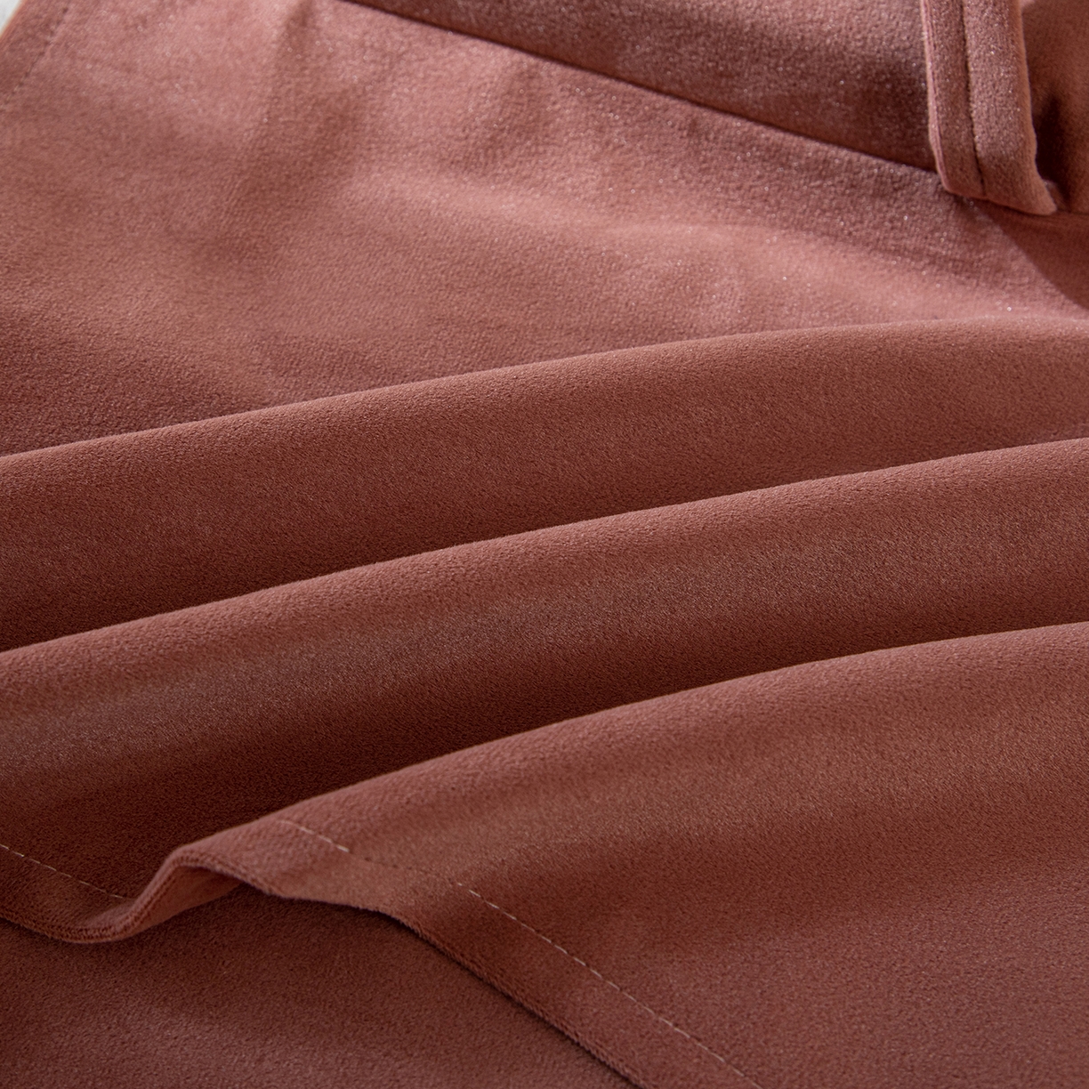 91家纺网 家纺一手货源 找家纺 沐沐家纺 2026新款丰德绒海绵款床头罩 粉色