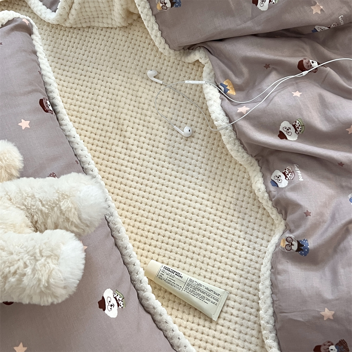 91家纺网 家纺一手货源 找家纺 荣轩 2025秋冬必备新品棉加绒华夫格提花绒工艺款四件套（铺床版） 星仔-咖