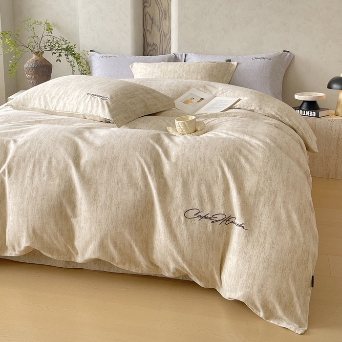 91家纺网 家纺一手货源 找家纺 春皖家纺 2025新款棉天丝纯色刺绣四件套单品系列-四件套 亮绮黄