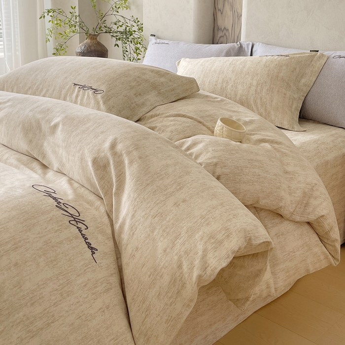 91家纺网 家纺一手货源 找家纺 春皖家纺 2025新款棉天丝纯色刺绣四件套单品系列-四件套 亮绮黄