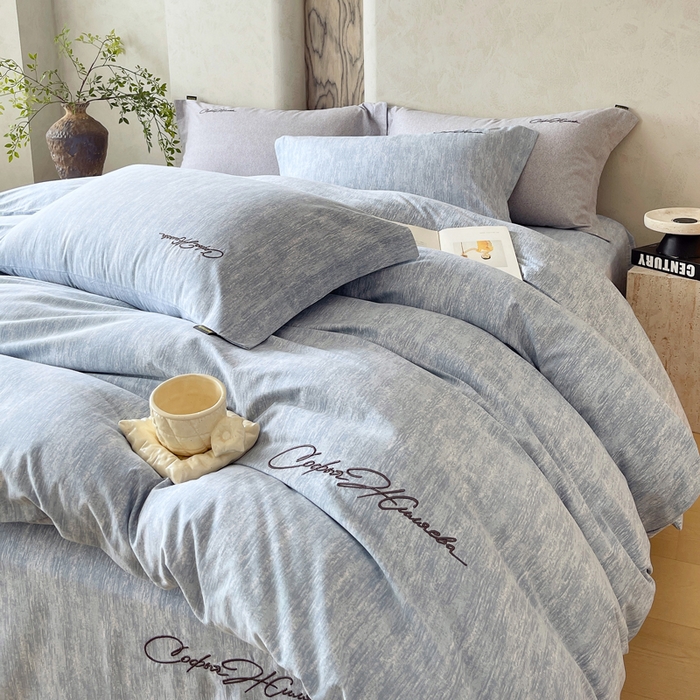 91家纺网 家纺一手货源 找家纺 春皖家纺 2025新款棉天丝纯色刺绣四件套单品系列-四件套 宝绮蓝