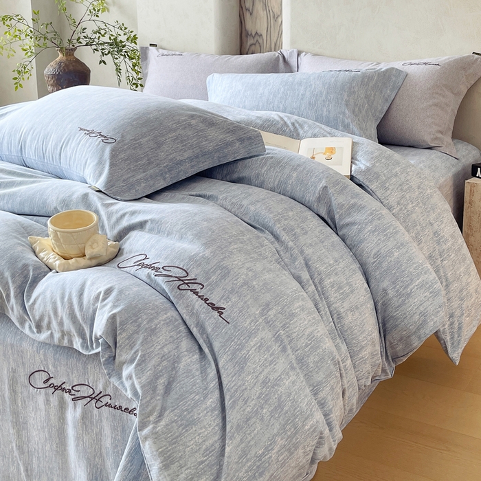 91家纺网 家纺一手货源 找家纺 春皖家纺 2025新款棉天丝纯色刺绣四件套单品系列-四件套 宝绮蓝