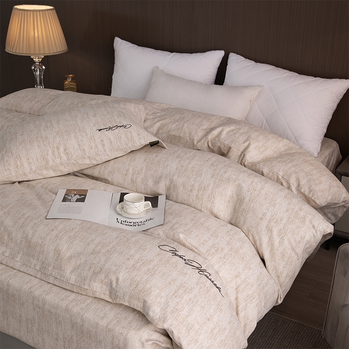 91家纺网 家纺一手货源 找家纺 春皖家纺 2025新款棉天丝纯色刺绣四件套单品系列-单被套 亮绮黄