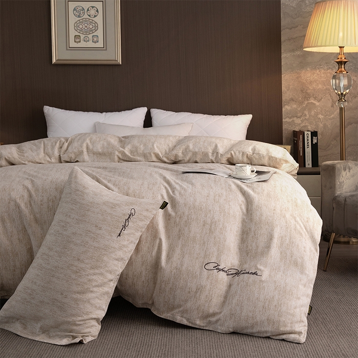 91家纺网 家纺一手货源 找家纺 春皖家纺 2025新款棉天丝纯色刺绣四件套单品系列-单被套 亮绮黄