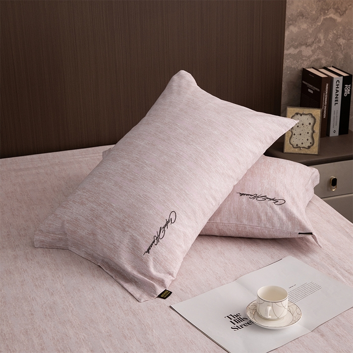 91家纺网 家纺一手货源 找家纺 春皖家纺 2025新款棉天丝纯色刺绣四件套单品系列-单枕套 樱绮丝