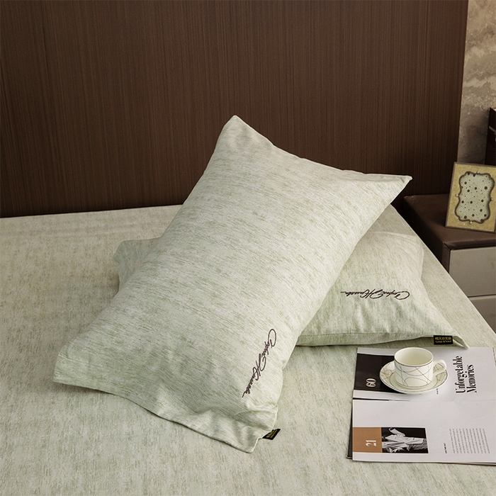 91家纺网 家纺一手货源 找家纺 春皖家纺 2025新款棉天丝纯色刺绣四件套单品系列-单枕套 苔绮绿