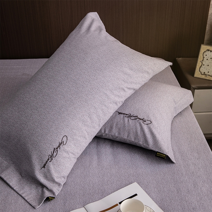 91家纺网 家纺一手货源 找家纺 春皖家纺 2025新款棉天丝纯色刺绣四件套单品系列-单枕套 钛绮灰