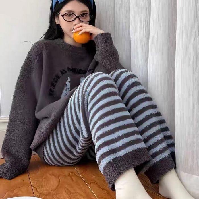 91家纺网 家纺一手货源 找家纺 （总）妍景家居生活馆 2025新款软绵绵-手拎袋条纹猫咪