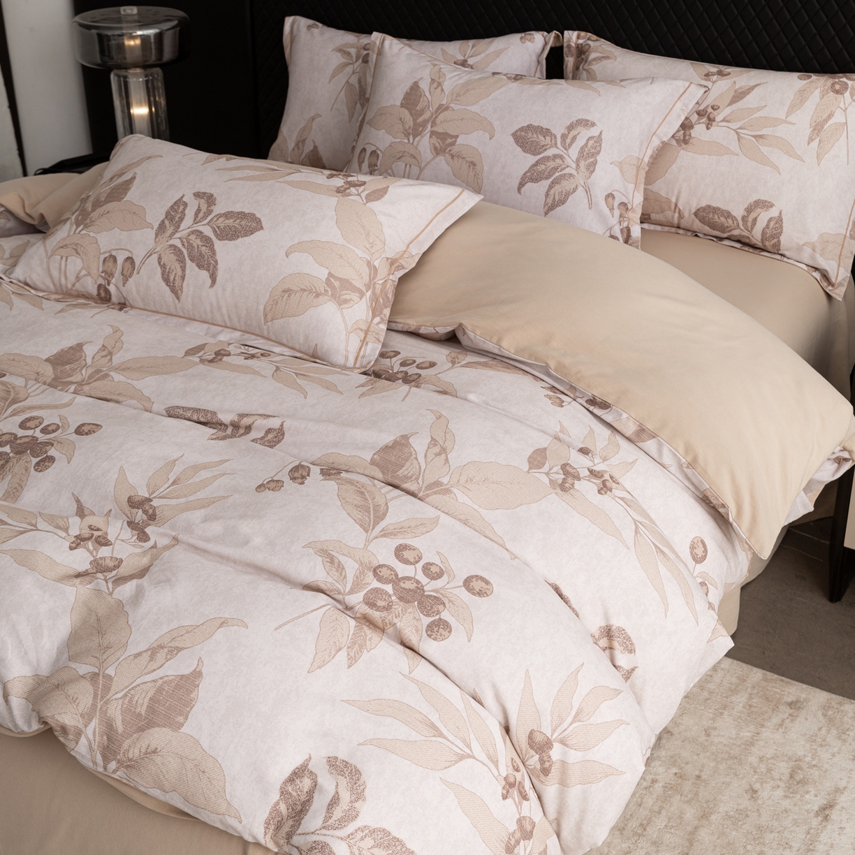 91家纺网 家纺一手货源 找家纺 贝兰仙奴 2025新款全棉磨毛多规格系列四件套 安梦咖