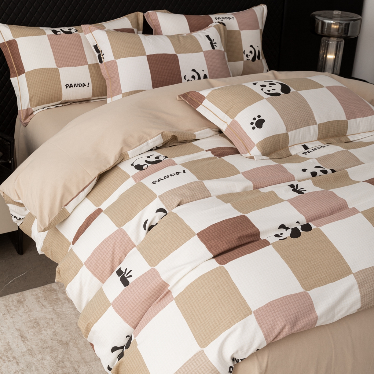 91家纺网 家纺一手货源 找家纺 贝兰仙奴 2025新款全棉磨毛多规格系列四件套 格调熊猫棕