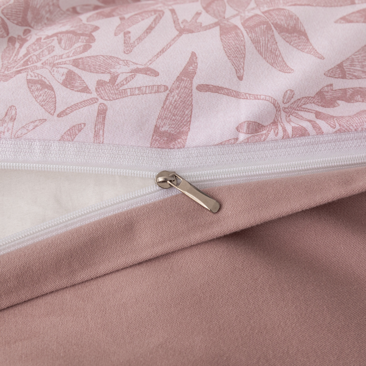 91家纺网 家纺一手货源 找家纺 贝兰仙奴 2025新款全棉磨毛多规格系列四件套 恋影春天粉