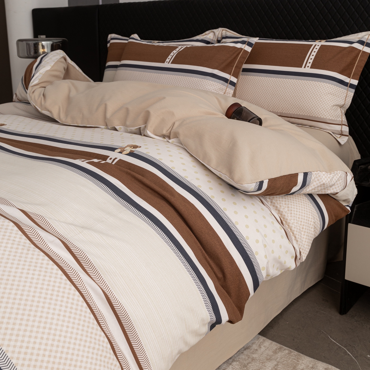 91家纺网 家纺一手货源 找家纺 贝兰仙奴 2025新款全棉磨毛多规格系列四件套 熊可爱咖