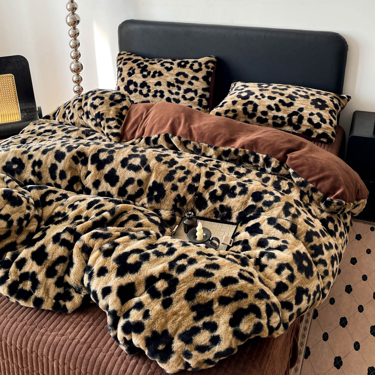 91家纺网 家纺一手货源 找家纺 （总）富米莱（原臻工厂） 2025新款简约美拉德高克重兔绒牛奶绒床盖床裙四件套