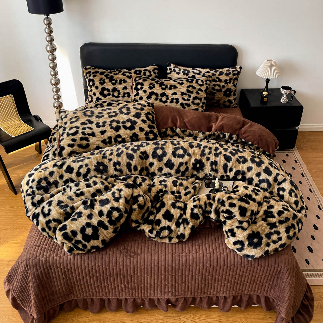 91家纺网 家纺一手货源 找家纺 （总）富米莱（原臻工厂） 2025新款简约美拉德高克重兔绒牛奶绒床盖床裙四件套