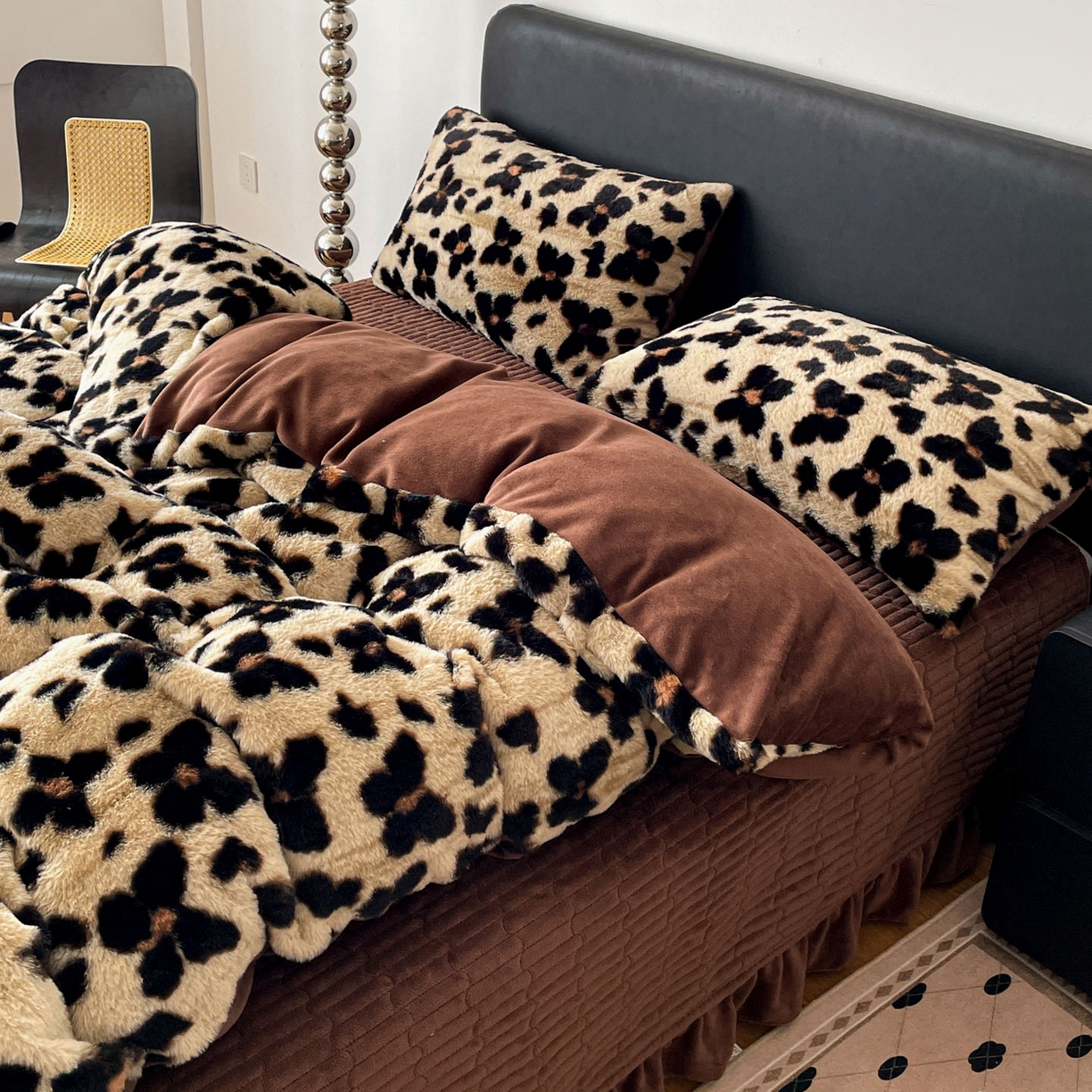 91家纺网 家纺一手货源 找家纺 富米莱（原臻工厂） 2025新款简约美拉德高克重兔绒牛奶绒床盖床裙四件套 简约款-小蝴蝶