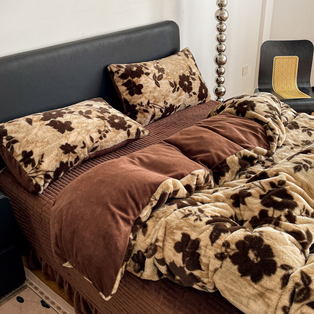 91家纺网 家纺一手货源 找家纺 富米莱（原臻工厂） 2025新款简约美拉德高克重兔绒牛奶绒床盖床裙四件套 简约款-简爱