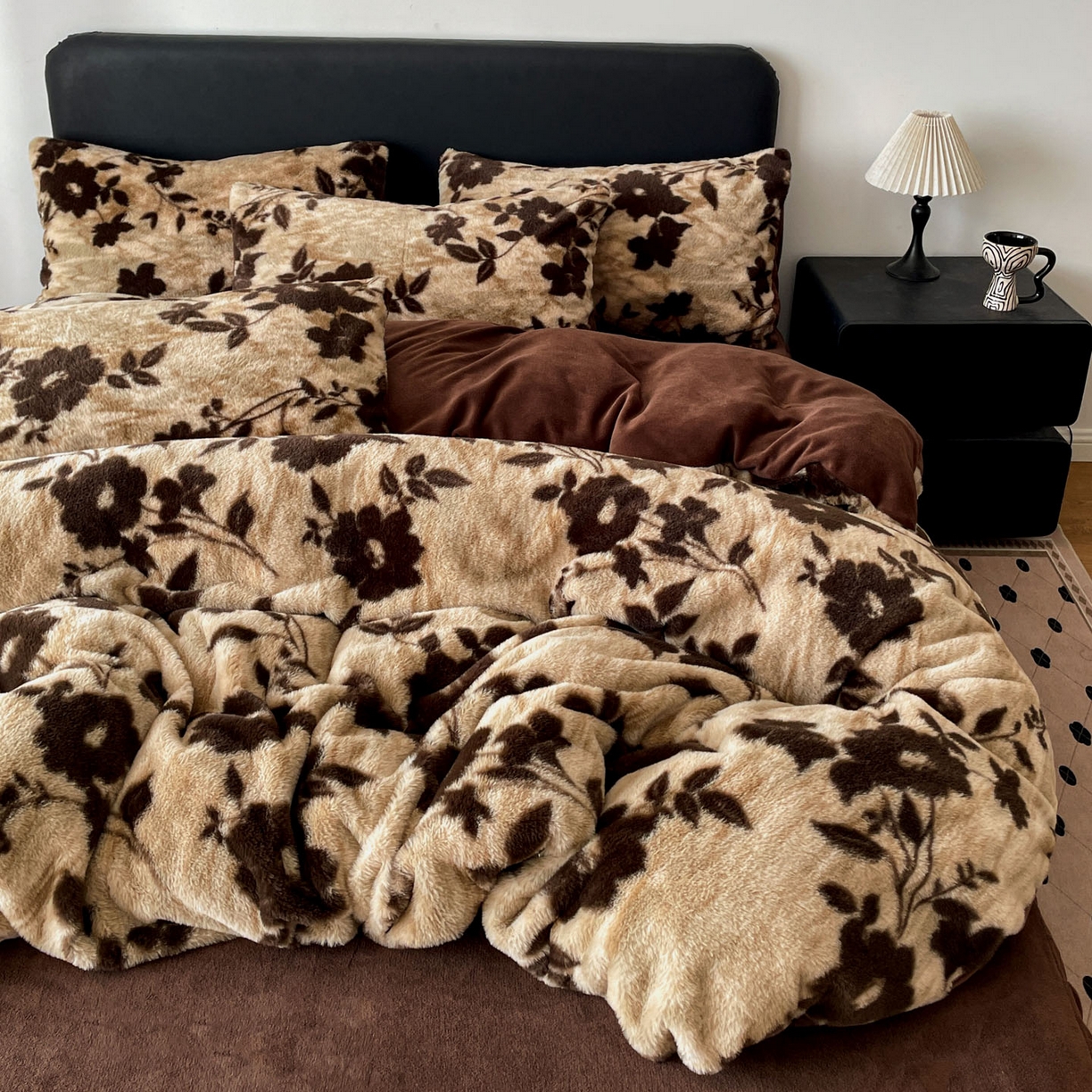 91家纺网 家纺一手货源 找家纺 富米莱（原臻工厂） 2025新款简约美拉德高克重兔绒牛奶绒床盖床裙四件套 简约款-简爱