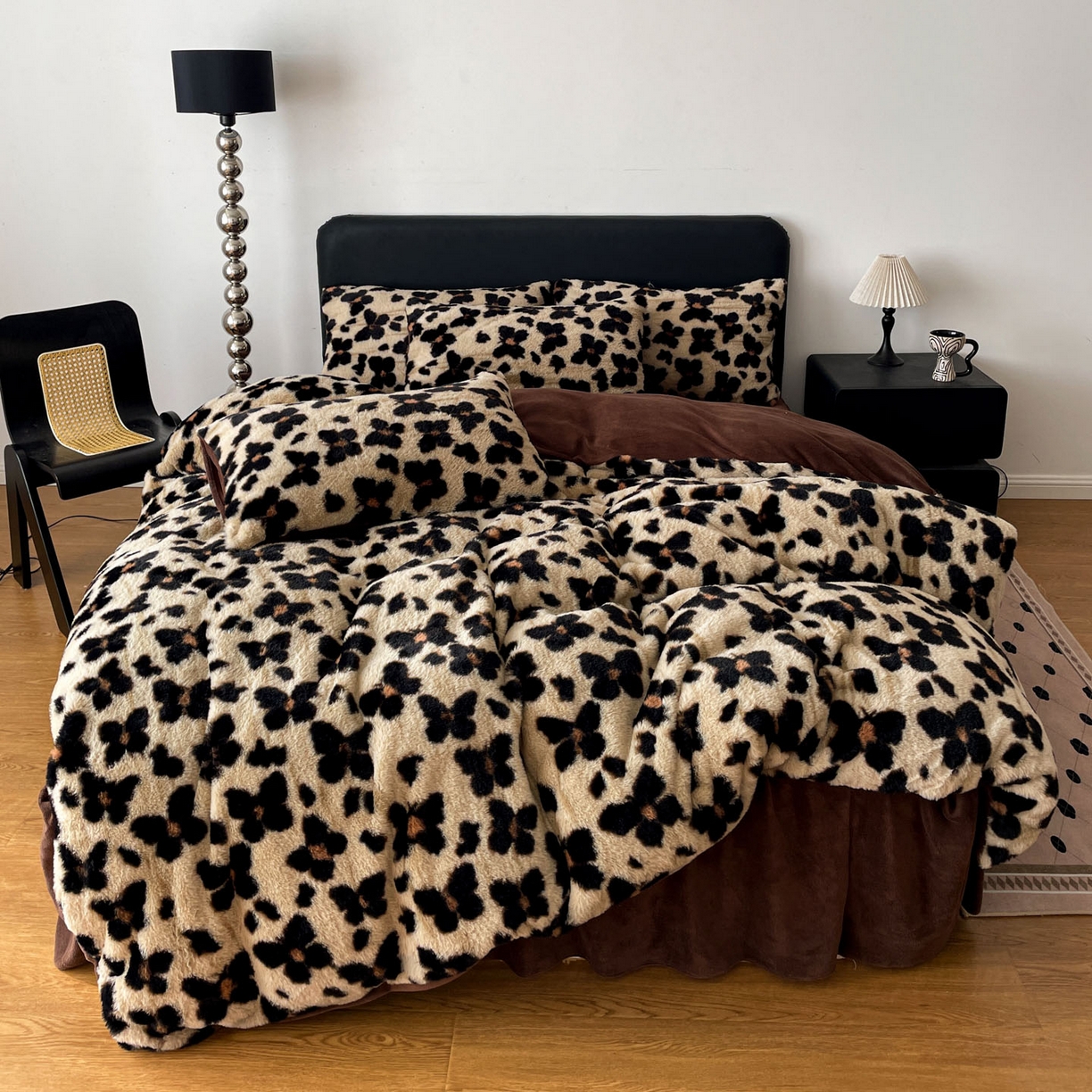 91家纺网 家纺一手货源 找家纺 富米莱（原臻工厂） 2025新款简约美拉德高克重兔绒牛奶绒床盖床裙四件套 简约款-小蝴蝶