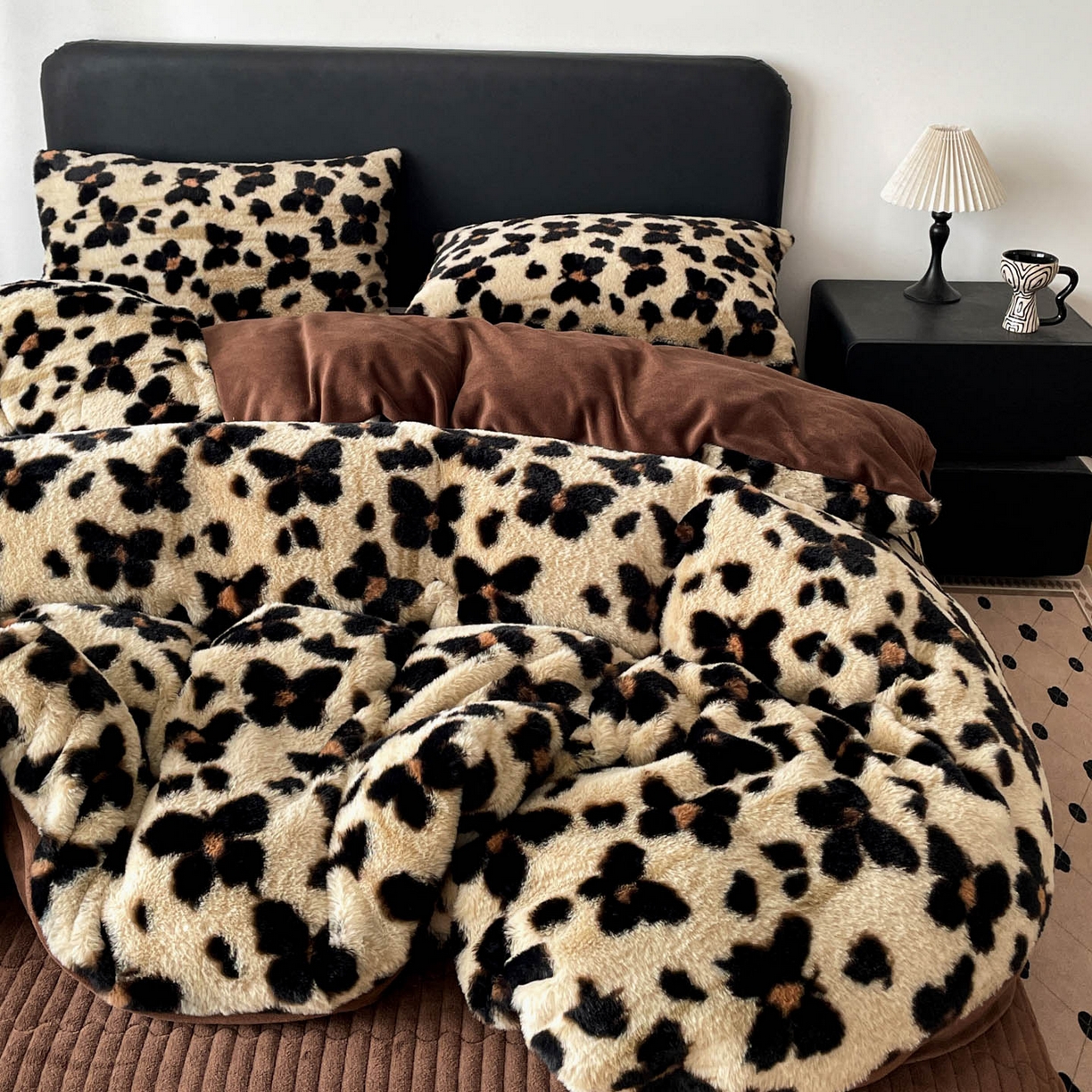 91家纺网 家纺一手货源 找家纺 富米莱（原臻工厂） 2025新款简约美拉德高克重兔绒牛奶绒床盖床裙四件套 简约款-小蝴蝶