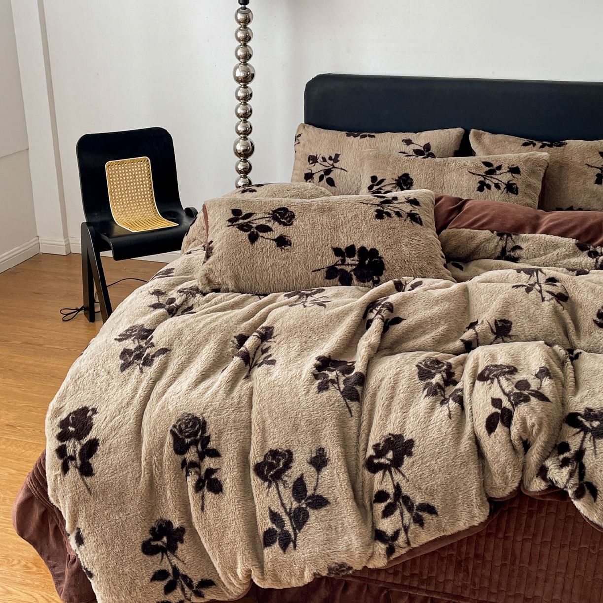 91家纺网 家纺一手货源 找家纺 富米莱（原臻工厂） 2025新款简约美拉德高克重兔绒牛奶绒床盖床裙四件套 简约款-复古玫瑰