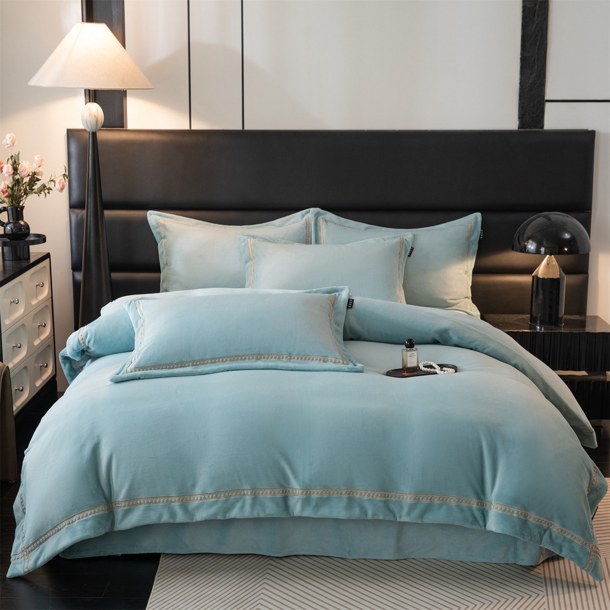 暖洋家纺 2025新款暖芙绒纯色刺绣款套件四件套 湖绿色