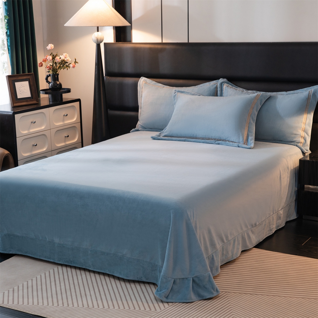 91家纺网 家纺一手货源 找家纺 暖洋家纺 2025新款暖芙绒纯色刺绣款套件四件套 蓝灰